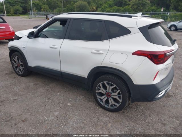 2021 KIA SELTOS KNDEUCA21M7056893 Photo 2