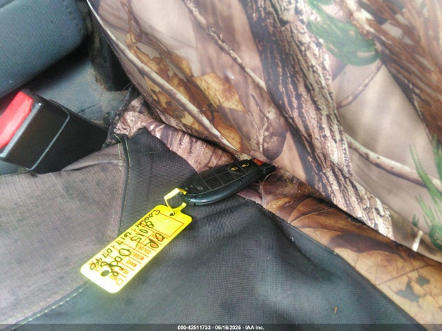 42511733 :رقم المزاد ، 3C6UR5CL0FG708948 vin ، 2015 Ram 2500 Tradesman مزاد بيع