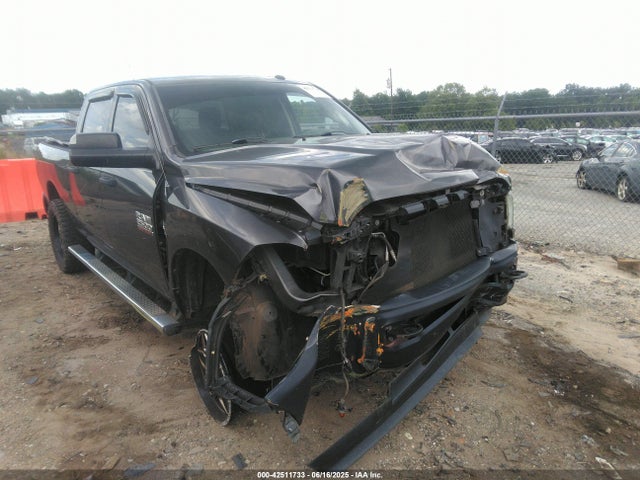 42511733 :رقم المزاد ، 3C6UR5CL0FG708948 vin ، 2015 Ram 2500 Tradesman مزاد بيع