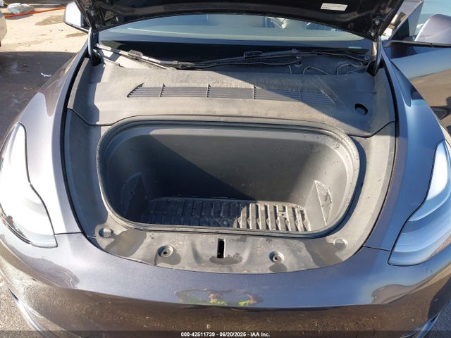 7SAYGDEE8RA288584 Tesla 2024