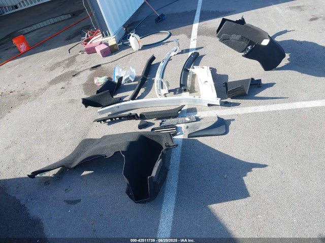 7SAYGDEE8RA288584 Tesla 2024