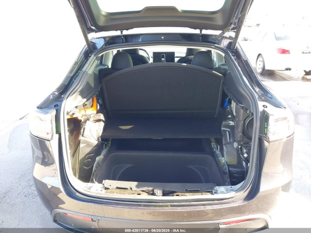 7SAYGDEE8RA288584 Tesla 2024