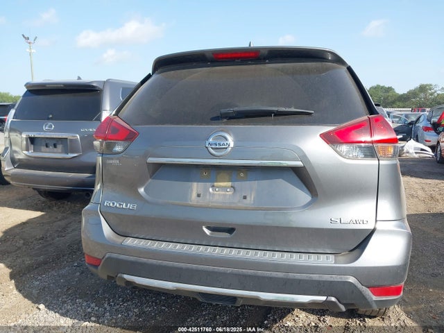 JN8AT2MV5JW310676 Nissan 2018