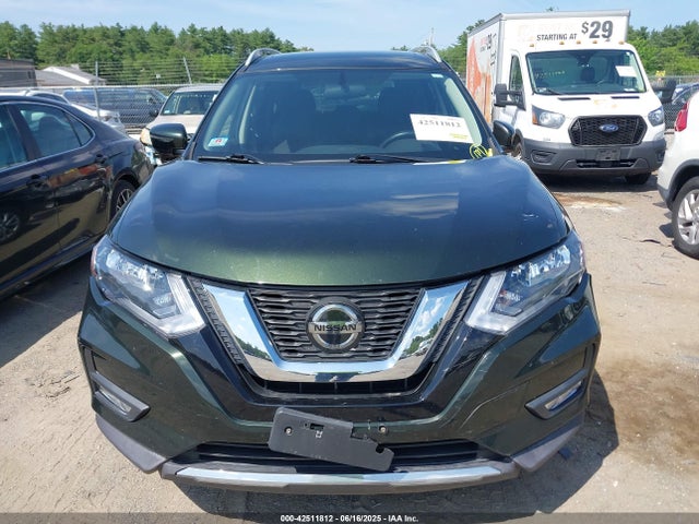 5N1ET2MV0JC821674 Nissan Rogue