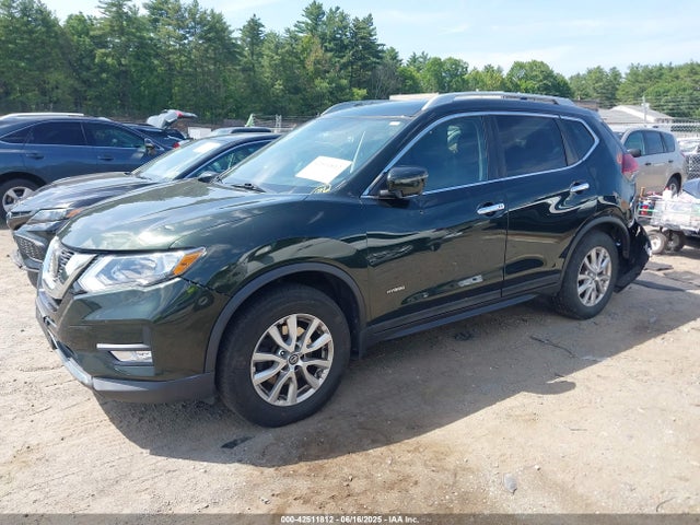 5N1ET2MV0JC821674 Nissan Rogue