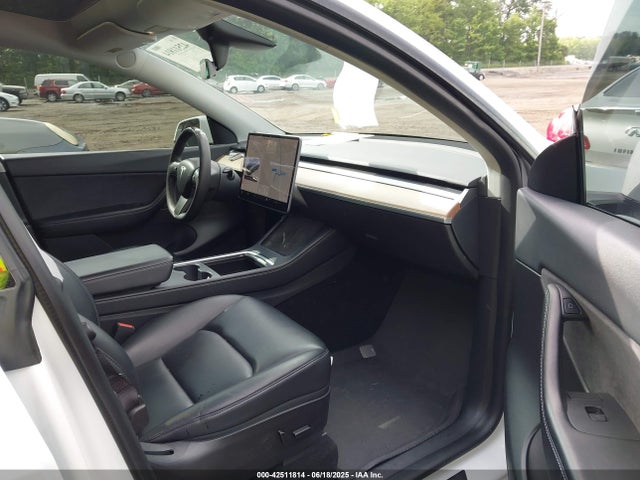 2021 TESLA MODEL Y 5YJYGDEE1MF302060 Photo 4
