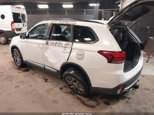 2016 MITSUBISHI OUTLANDER JA4AZ3A38GZ036751 Photo 2