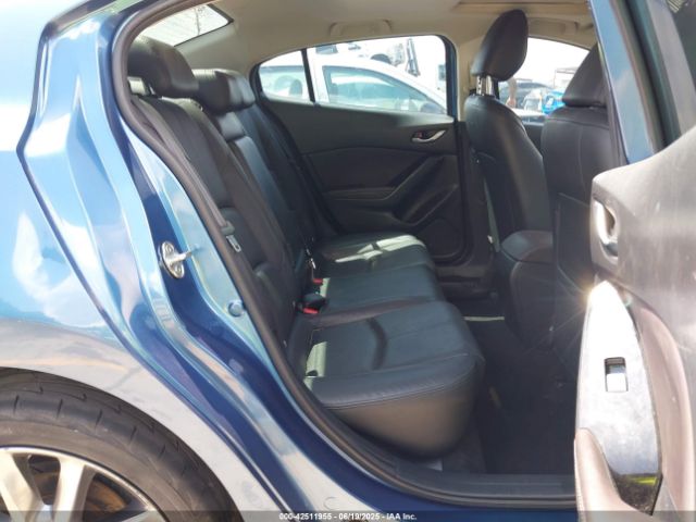 2018 MAZDA MAZDA3 3MZBN1W33JM190843 Photo 7