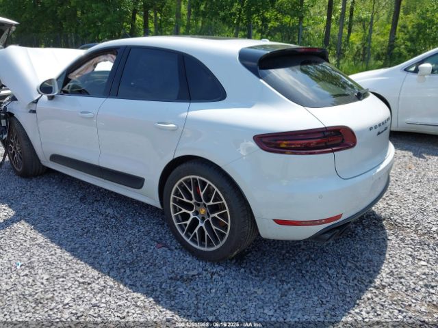 2017 PORSCHE MACAN WP1AG2A58HLB50100 Photo 2