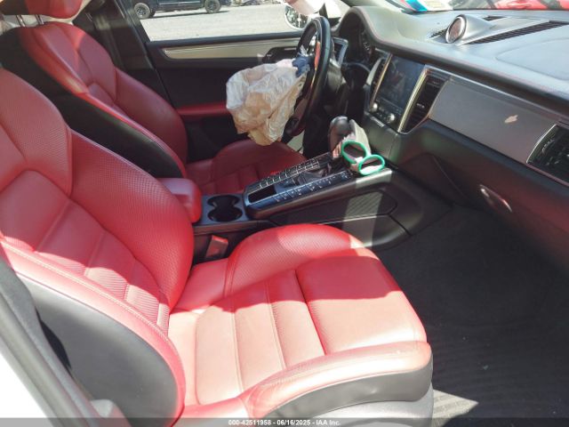 2017 PORSCHE MACAN WP1AG2A58HLB50100 Photo 4