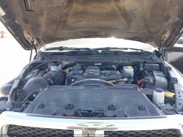 3C6UR5HL5JG380699 RAM 2500