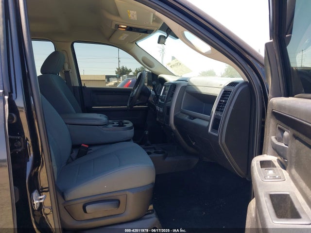 3C6UR5HL5JG380699 RAM 2500