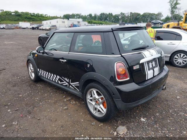 2009 MINI COOPER WMWMF33539TW76329 Photo 2