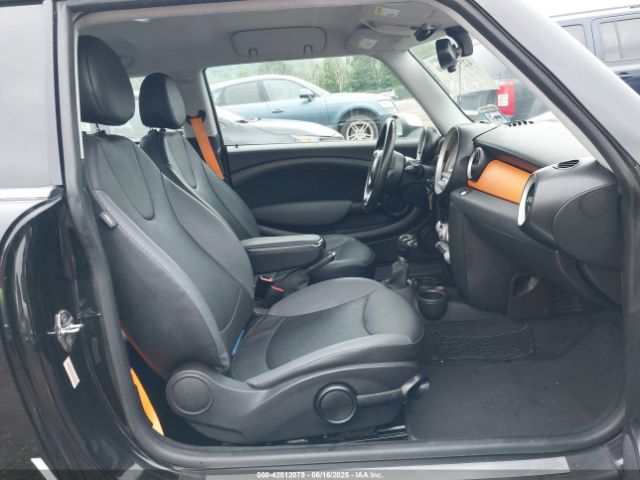 2009 MINI COOPER WMWMF33539TW76329 Photo 4