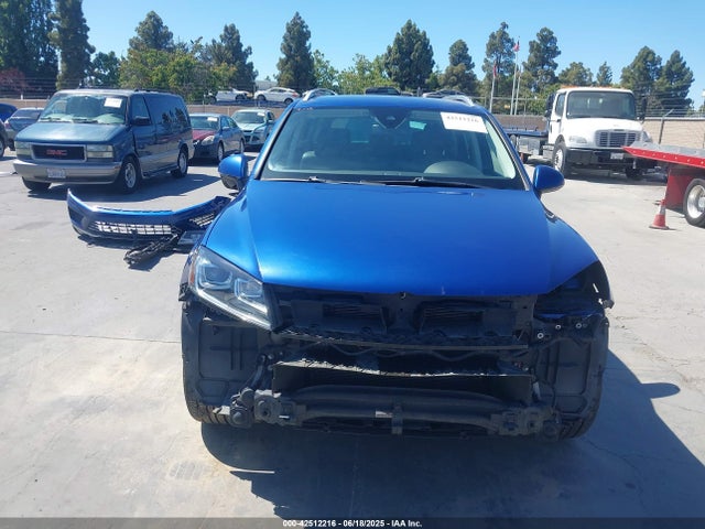 WVGEF9BP1GD012630 Volkswagen 2016