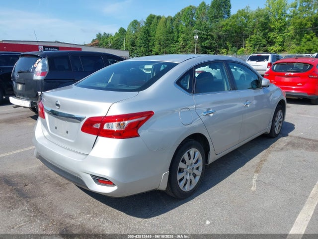 Nissan SENTRA S 2018 3N1AB7AP7JY322020 Image 4
