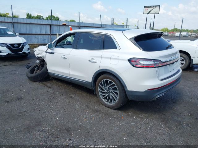 2019 LINCOLN NAUTILUS 2LMPJ8L9XKBL41458 Photo 2
