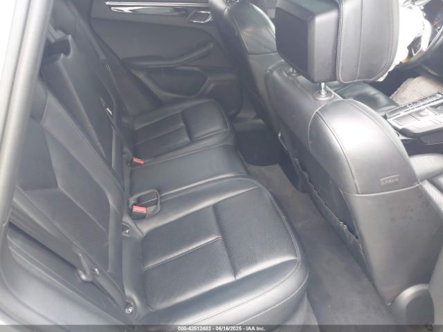 2016 PORSCHE MACAN WP1AB2A59GLB47204 Photo 7
