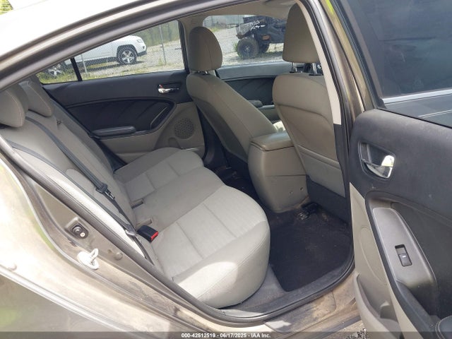 KIA Forte 2014 KNAFX4A85E5138738 Image 8