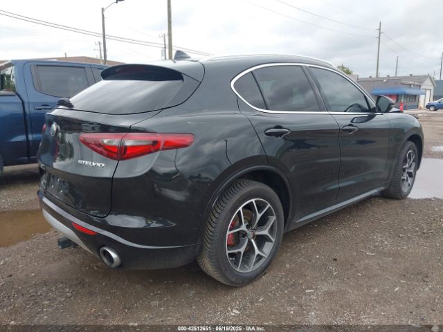 2021 ALFA ROMEO STELVIO ZASPAKBN4M7D13072 Photo 3