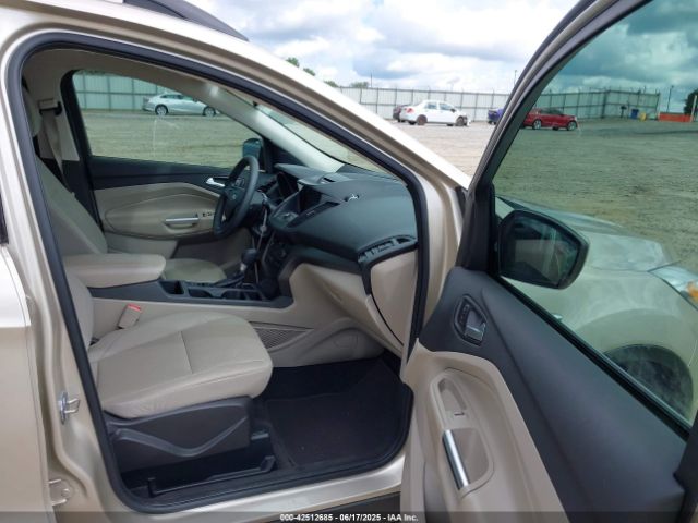 2017 FORD ESCAPE 1FMCU0GD7HUC42813 Photo 4