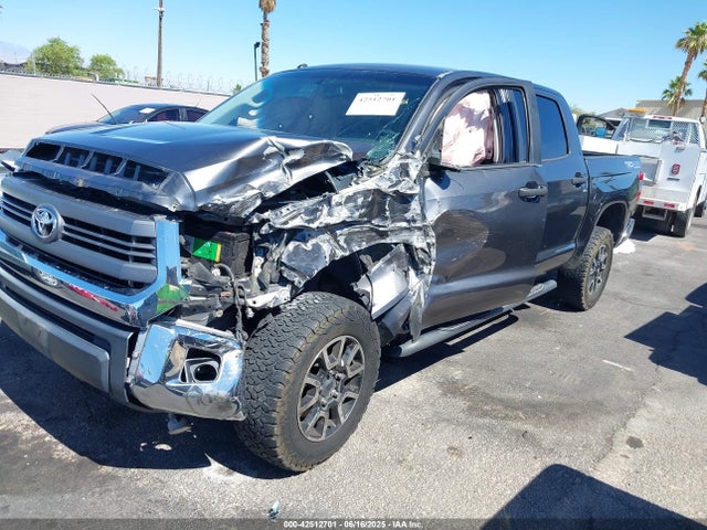 Toyota 3ur-fe 2014 5TFDY5F11EX348945 Image 2