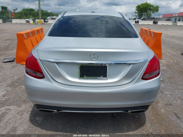 55SWF4JB5GU174835 Mercedes-Benz C-Class