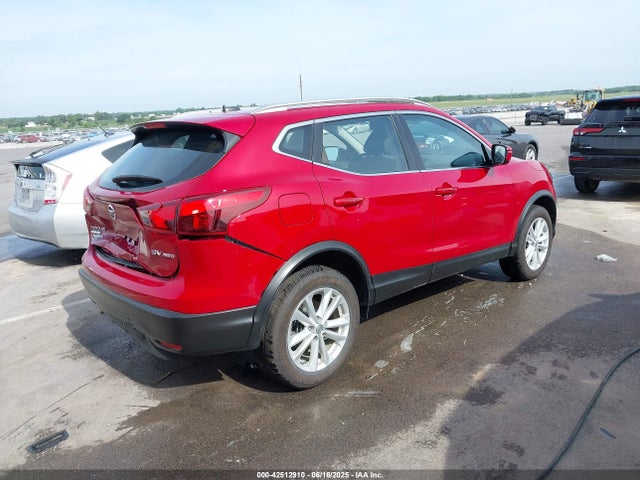 JN1BJ1CR5HW125996 Nissan 2017