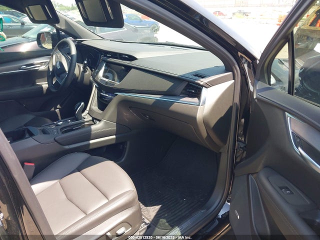 2025 CADILLAC XT5 1GYKNAR49SZ134097 Photo 4