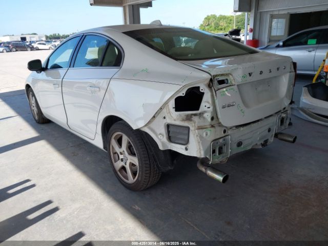 2013 VOLVO S60 YV1612FS2D2199231 Photo 2