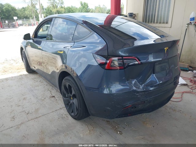 2023 TESLA MODEL Y 7SAYGDEE7PA037763 Photo 2