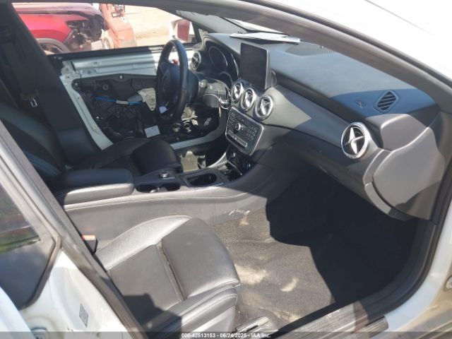 2017 MERCEDES-BENZ CLA 250 WDDSJ4EB4HN416659 Photo 4