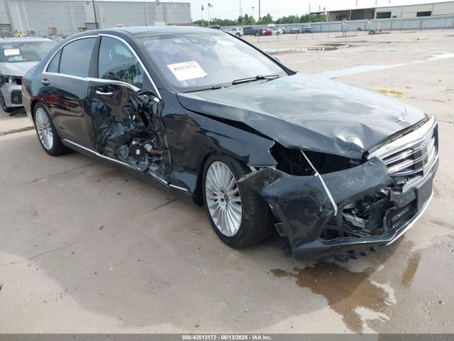 2018 MERCEDES-BENZ S 560 WDDUG8DB4JA403150