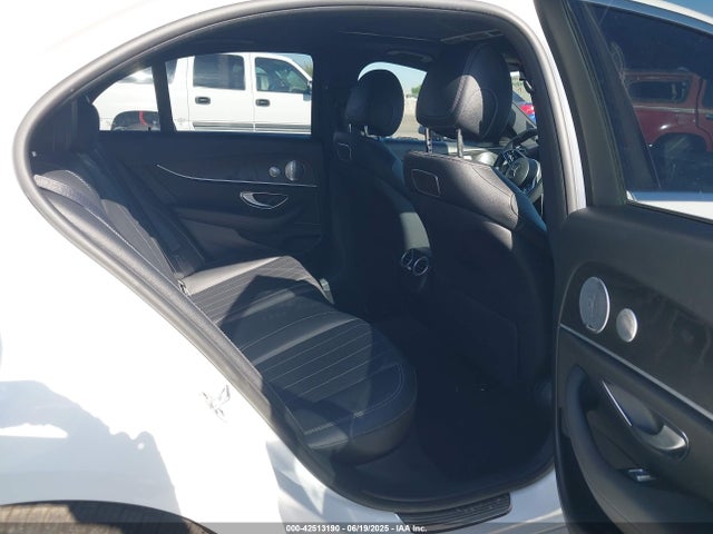 WDDZF6JB1KA516122 Mercedes-Benz m276
