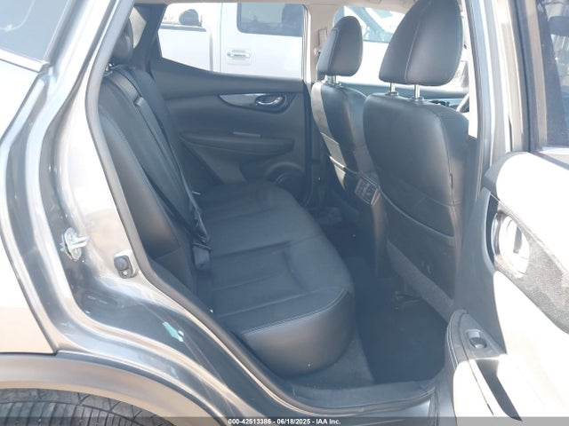JN1BJ1CR2HW134638 Nissan 2017