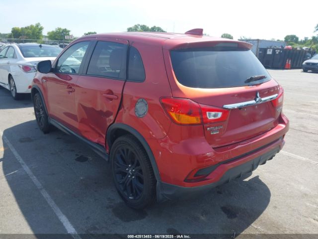 2018 MITSUBISHI OUTLANDER SPORT JA4AR3AU1JU015818 Photo 2