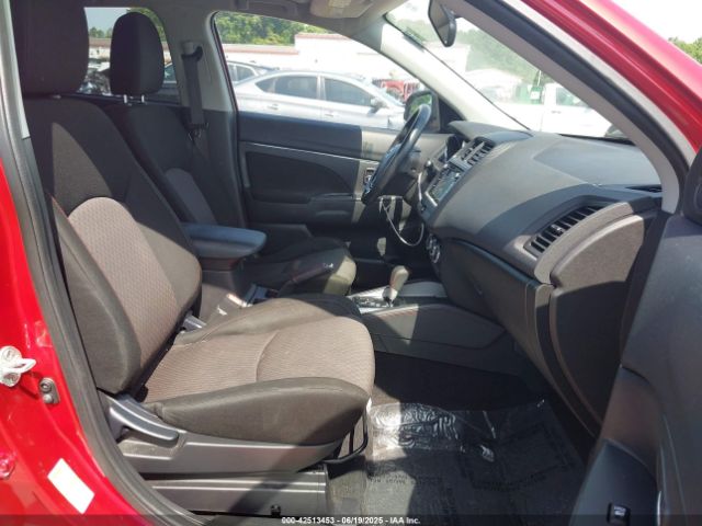 2018 MITSUBISHI OUTLANDER SPORT JA4AR3AU1JU015818 Photo 4