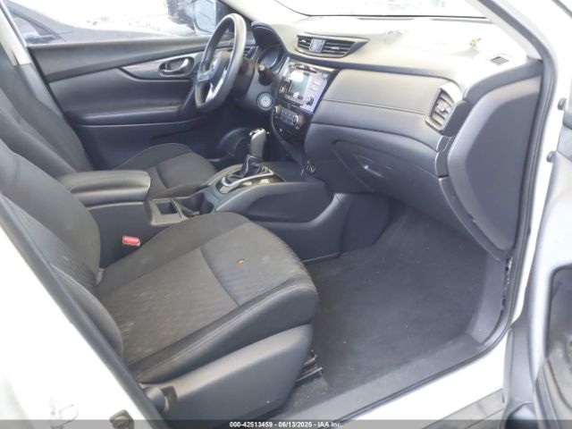 KNMAT2MTXHP549123 Nissan 2017