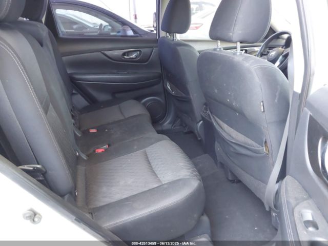 KNMAT2MTXHP549123 Nissan 2017