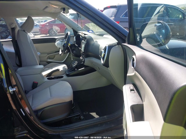 KNDJ23AU9L7067757 KIA mpi nu