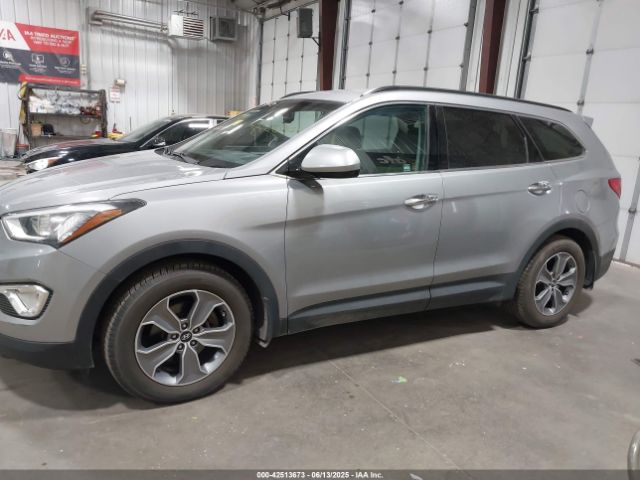KM8SMDHF6GU147628 Hyundai Santa Fe Se