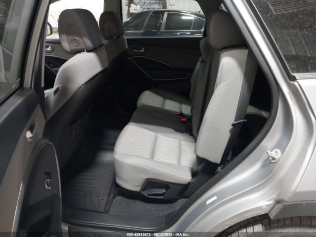 KM8SMDHF6GU147628 Hyundai Santa Fe Se