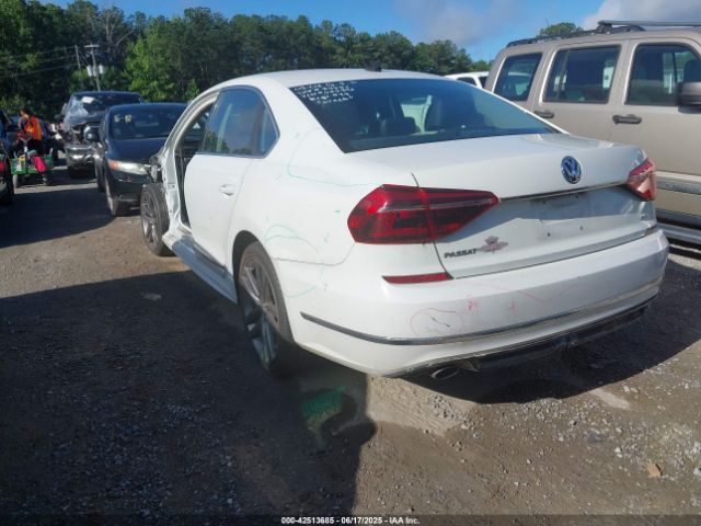 2017 VOLKSWAGEN PASSAT 1VWDT7A32HC005492 Photo 2