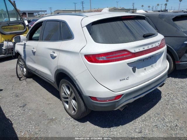 2019 LINCOLN MKC 5LMCJ3D97KUL44398 Photo 2