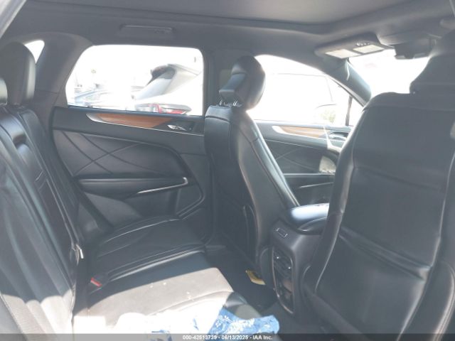 2019 LINCOLN MKC 5LMCJ3D97KUL44398 Photo 7