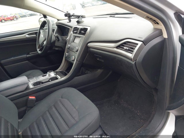 3FA6P0H70HR398674 Ford 2017