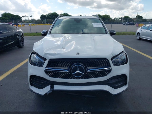 4JGFB5KB8PA943530 Mercedes-Benz m256