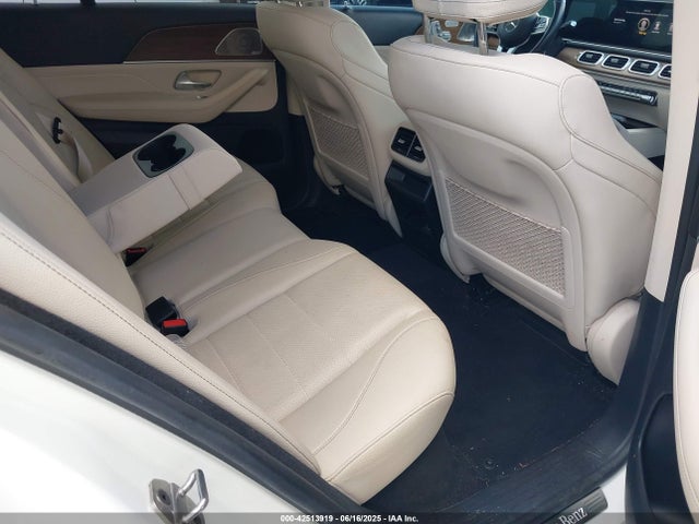 4JGFB5KB8PA943530 Mercedes-Benz m256