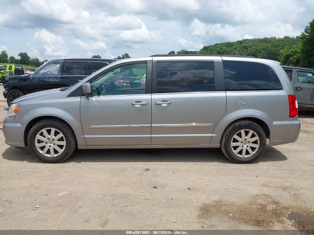 2C4RC1BG1GR173993 Chrysler Town & Country Touring