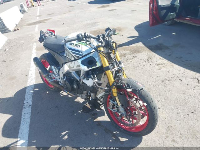 2017 APRILIA TUONO ZD4KGUA01HS000085